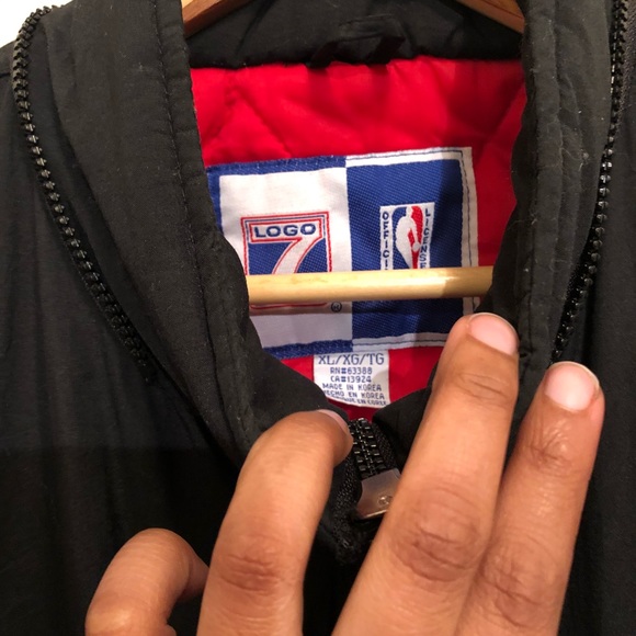 90’s Chicago Bulls Puffer Jacket - Picture 3 of 4